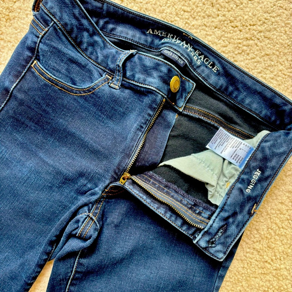 American Eagle Dark Wash Jeggings - size 6